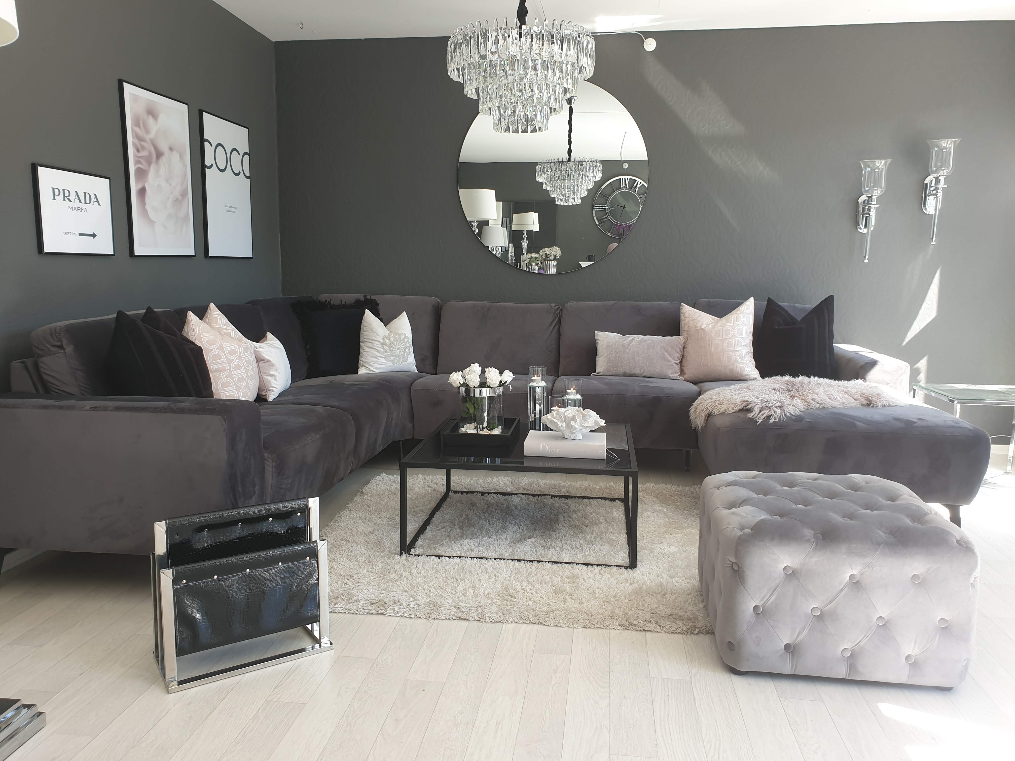 Moderne nordisk luxury stue med hotelstemning