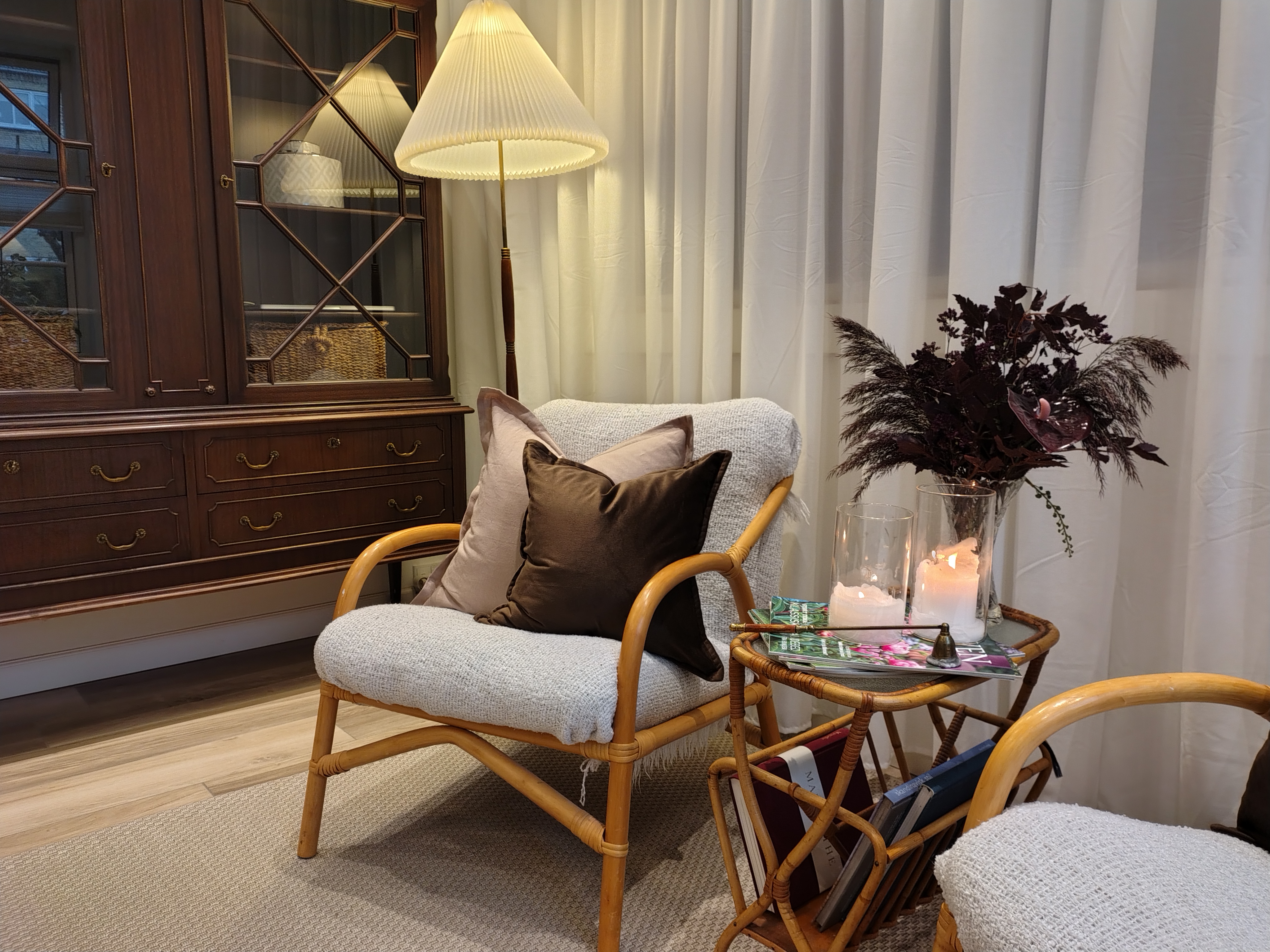 Nordisk elegance med vintage detaljer og varme naturtoner - Billede 2